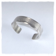 Sterling silver bracelet with sparkly band